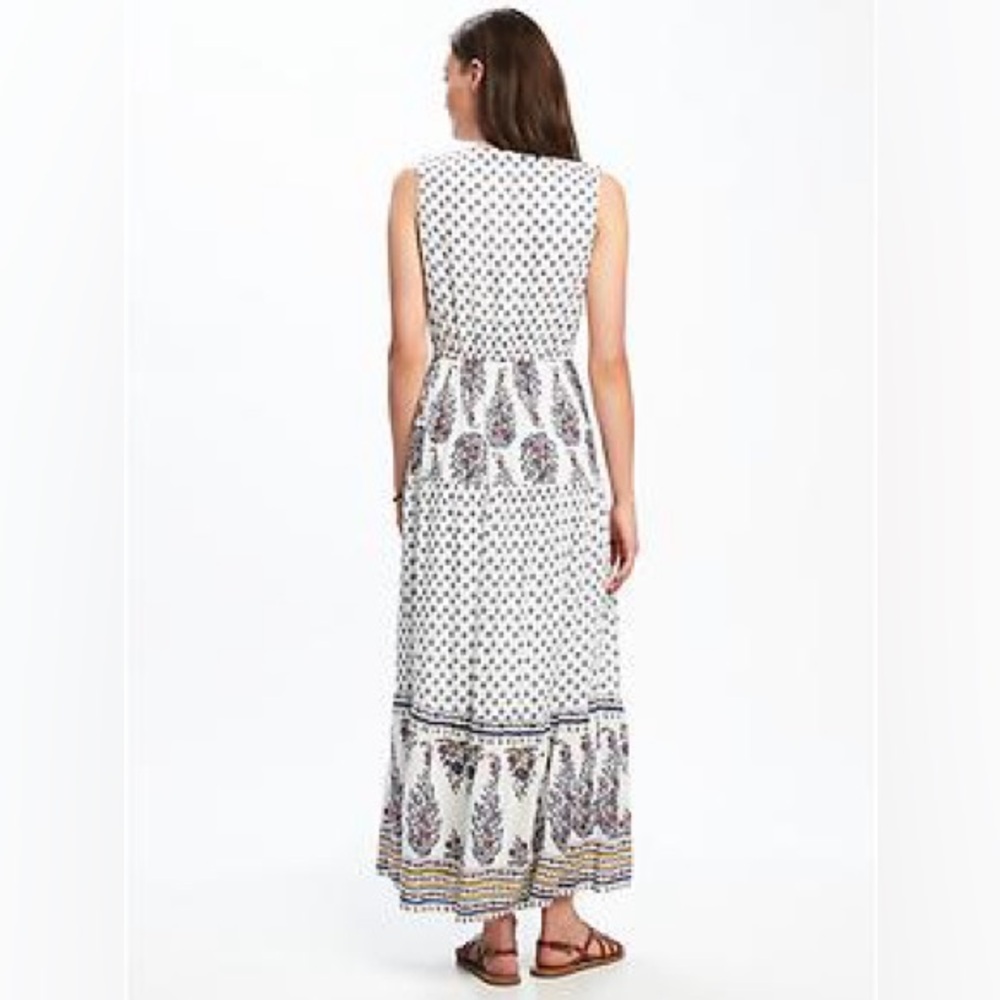 Old Navy. Boho Maternity Maxi Dress. Size Medium. - Picture 2 of 6